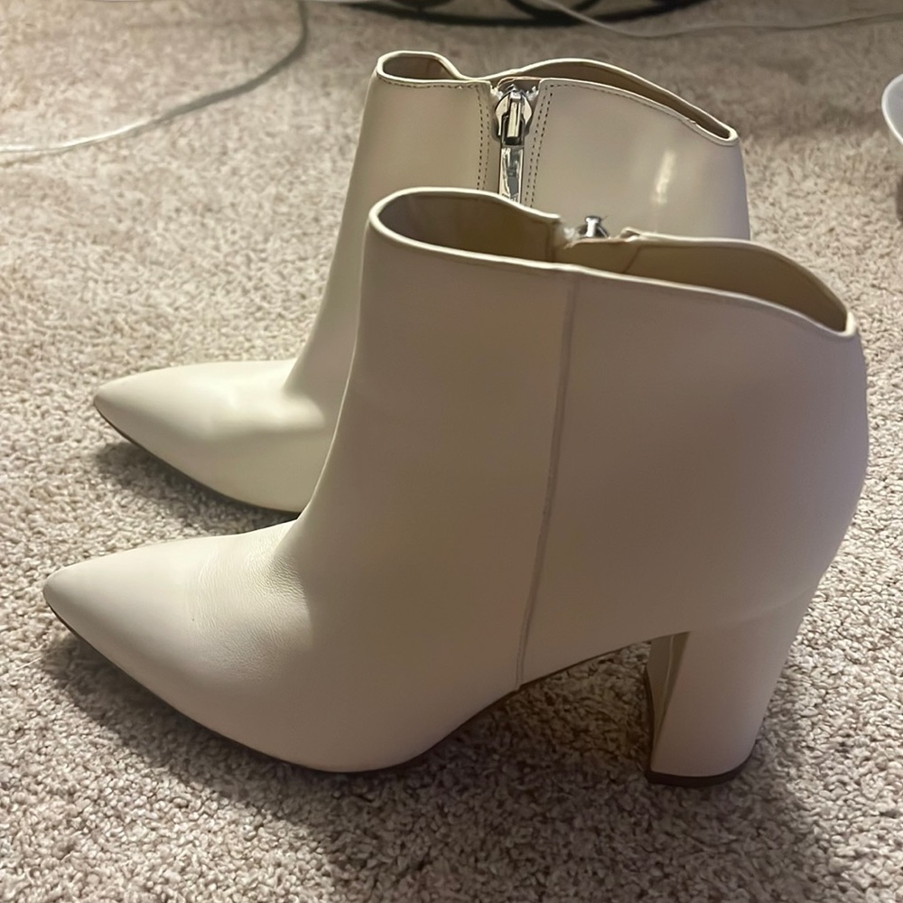 Marc fisher ivory booties size 6